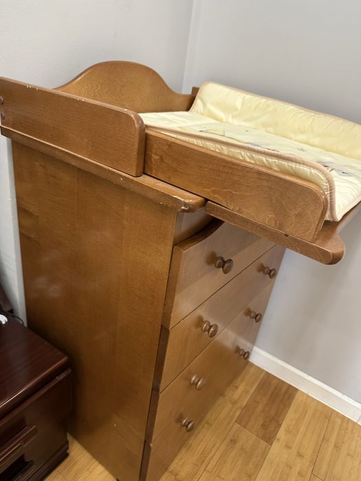 Пеленальный стол