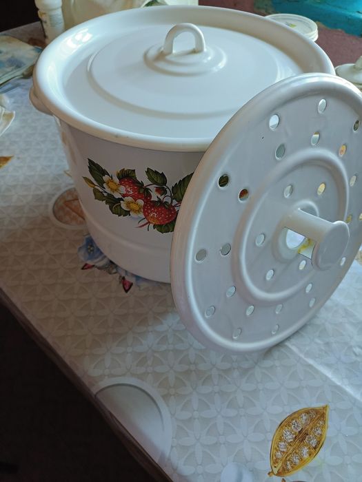 Посуда  мантоварка эмалированная