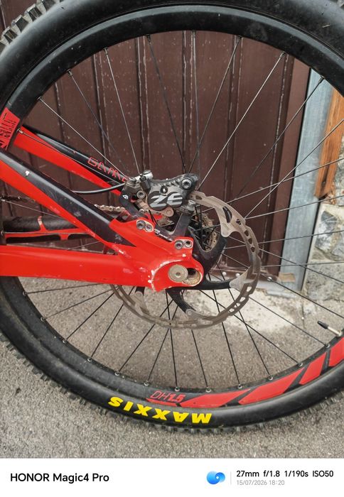 Bicicleta downhill scott