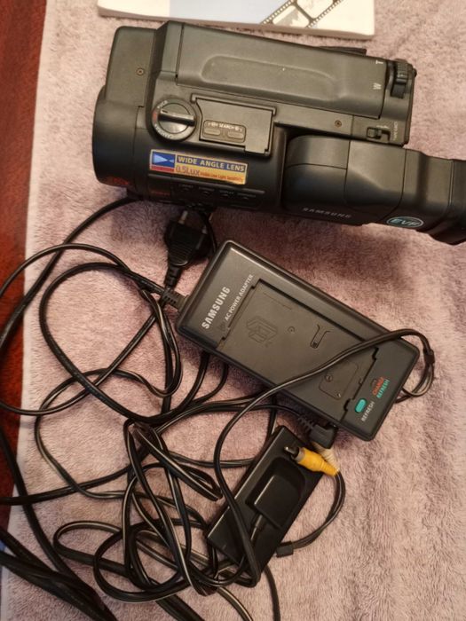 Продам видеокамеру Samsung