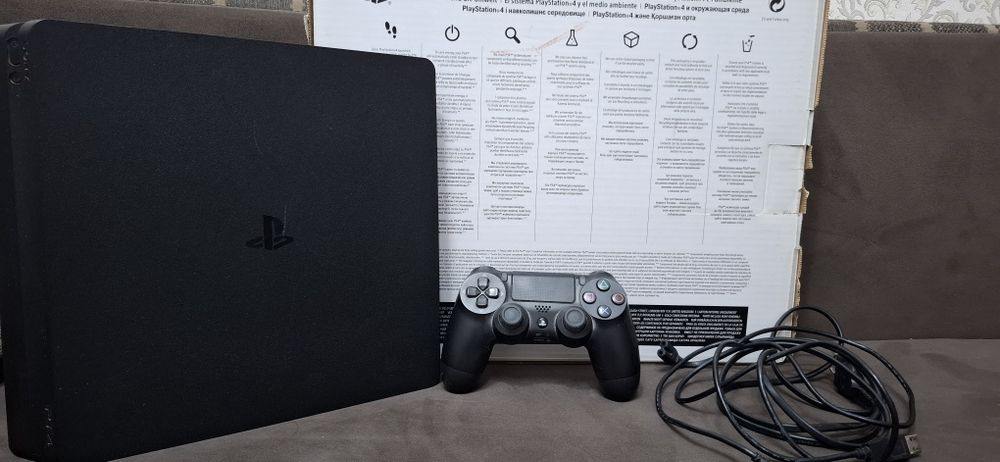 Sony PlayStation 4 Slim
