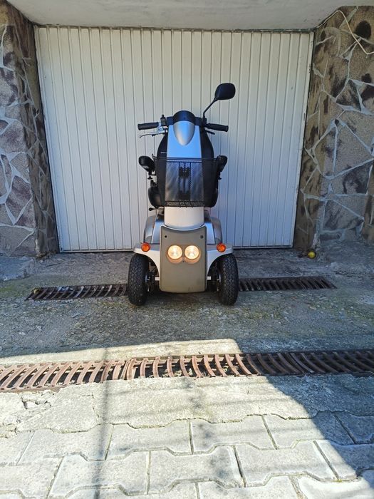 Scaun carucior scuter electric batrani carut tricicleta dizabilitati