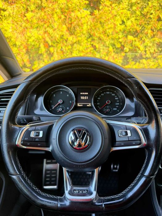 VOLKSWAGEN Golf 2015 — imagine 5