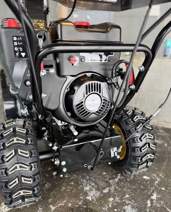 Снегоуборщик Champion ST1170BS