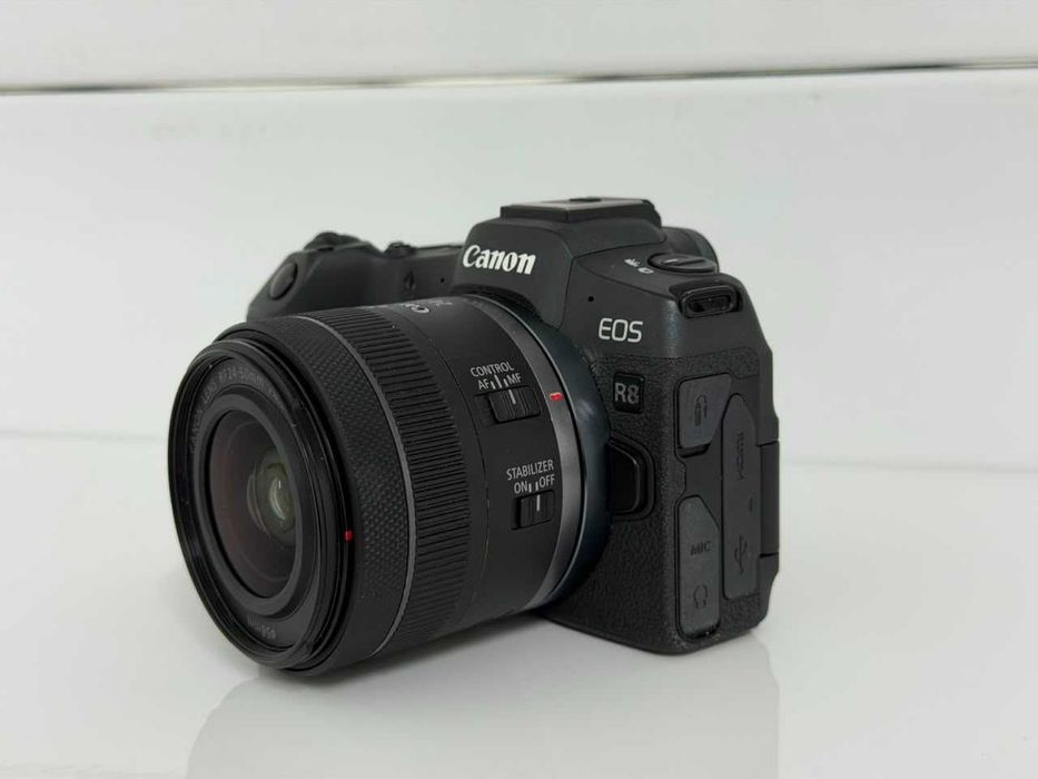 Фотоаппарт canon eos r8