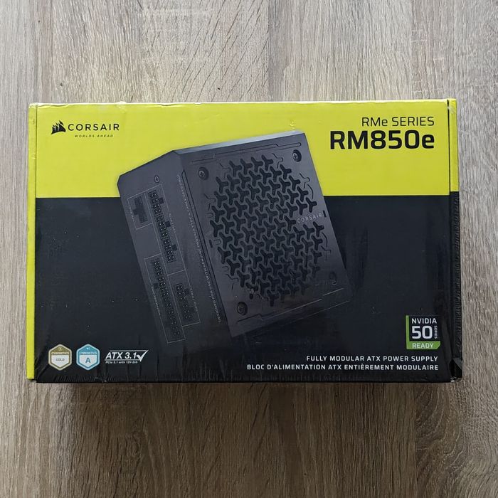 Sursa Corsair RM850e 850W ATX 3.1 Cybenetics GOLD RMe Series 2025 sigilata
