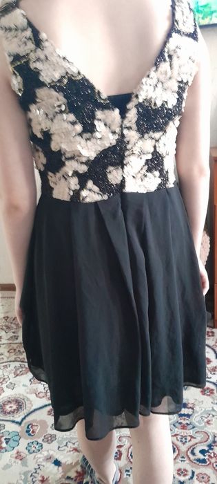 Продам платье не дорого