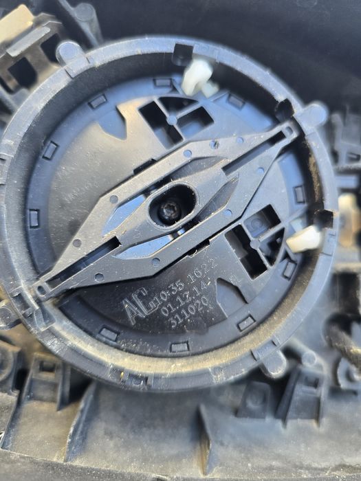Дясно огледало AUDI A7 C7 4G 4G8857410AM

399 лв. / 204,01