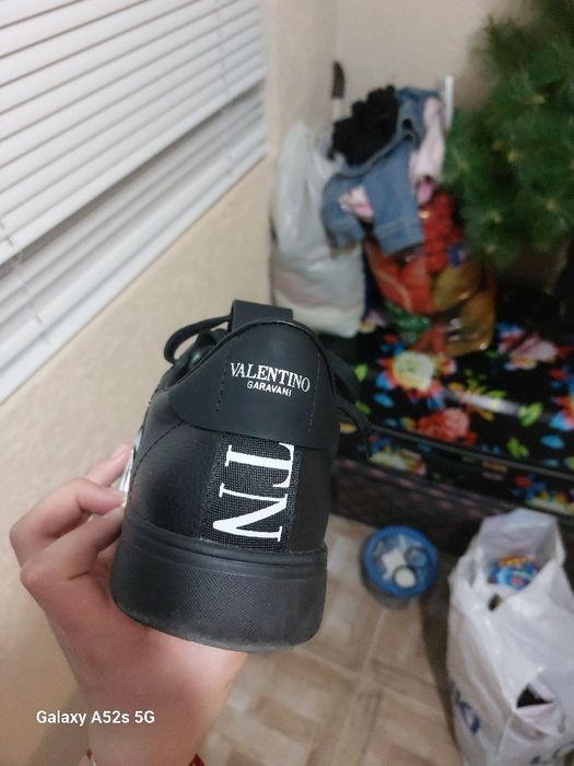 Продавам Valentino обувки. Нови!