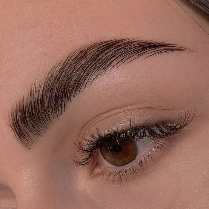 Cosmetica, make-up profesional, Pensat, Laminari, Epilări, Cursuri
