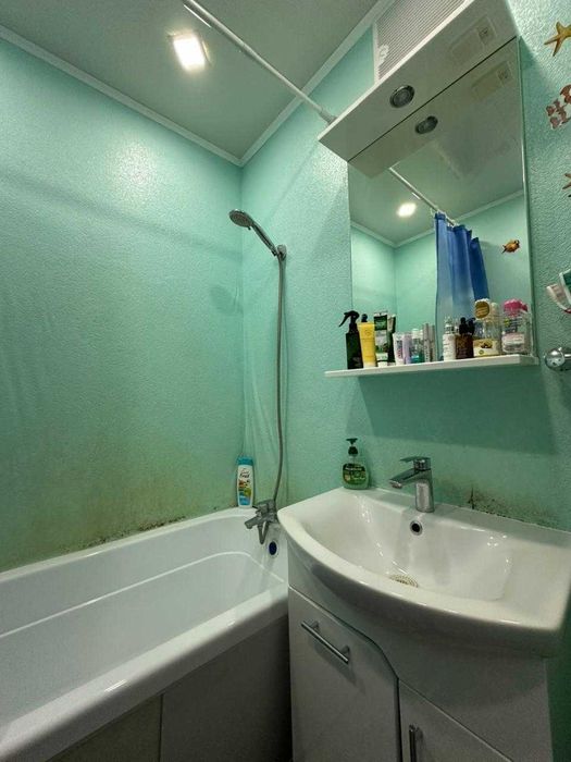 Продам 2-х комнатную квартиру в 8 микрорайоне