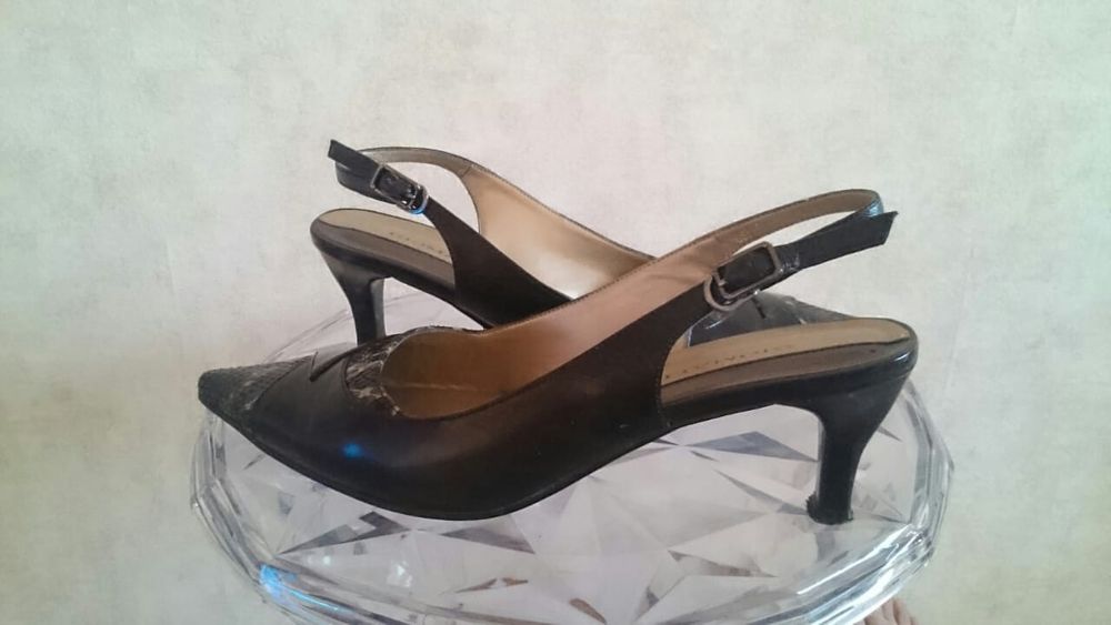 Продам женские туфли