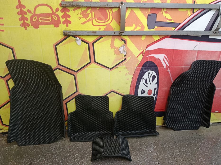 Продам полики на шевроле кобальт