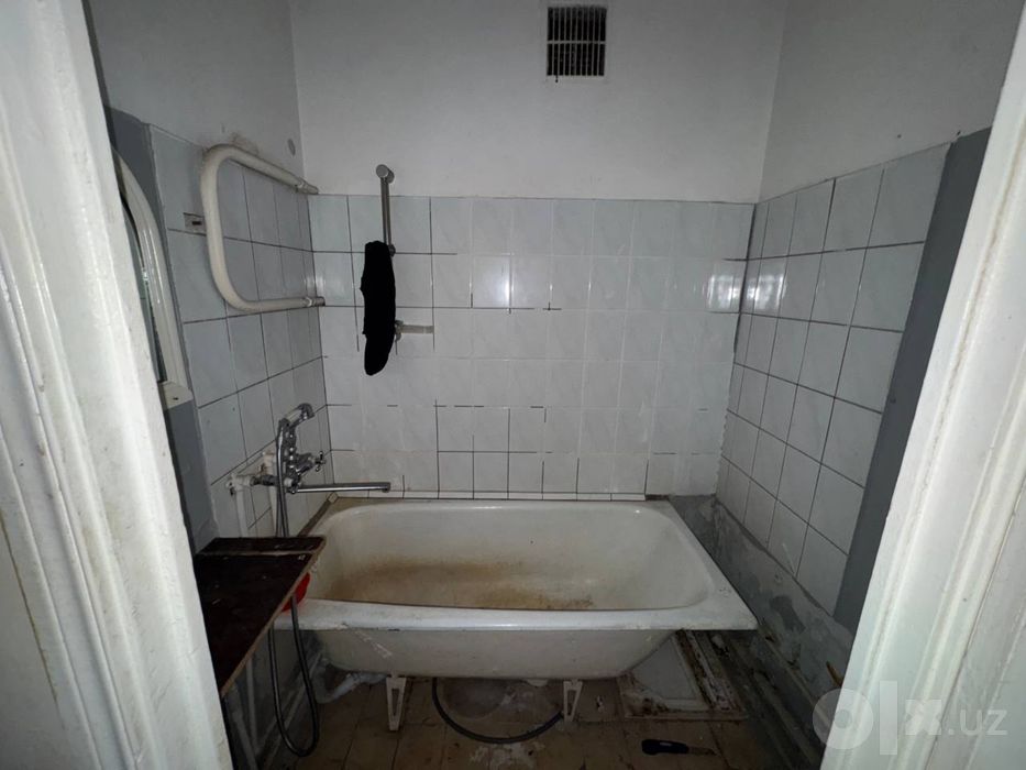 Qorasuv 6 bozorchani yonida