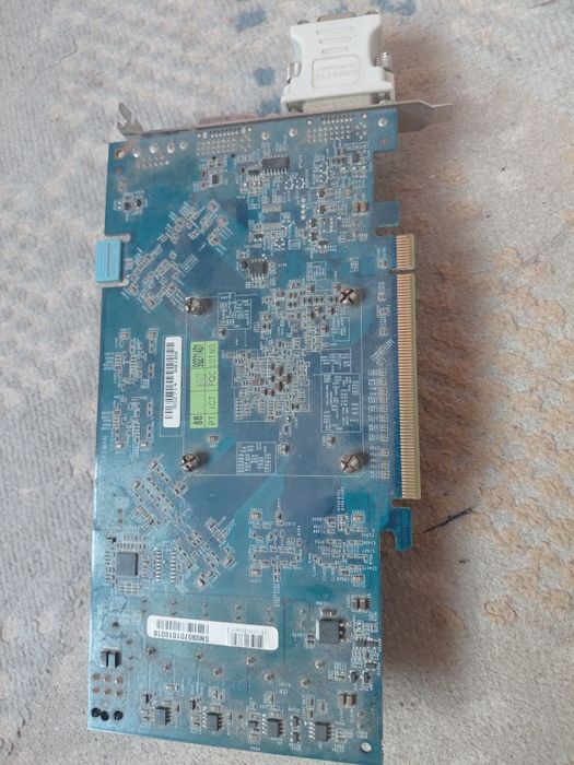 Видеокарта GIGABYTE