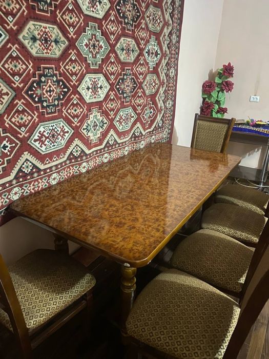 Продается стол срочно