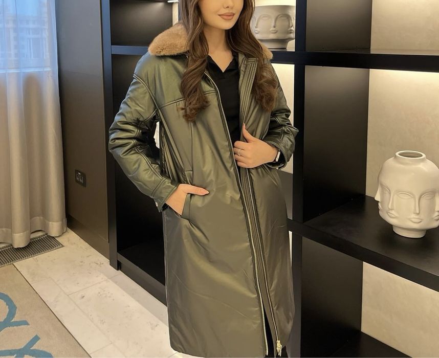 Продам куртку женскую