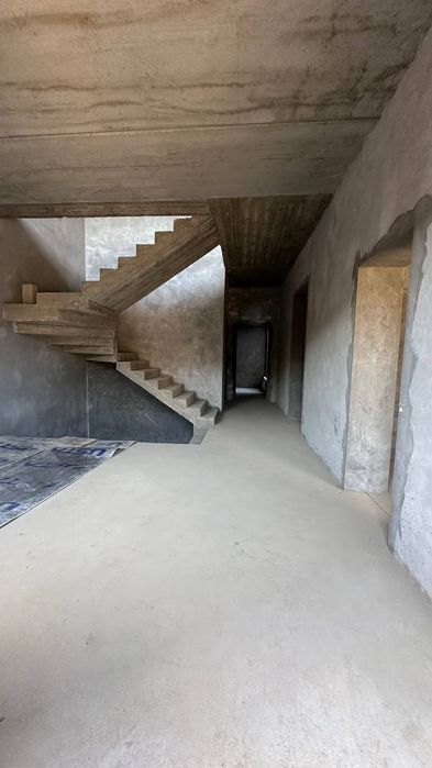 мехнат,қизғалдоқ, коттежлар сотувда, отопления бор 
 Ҳолати: Каро