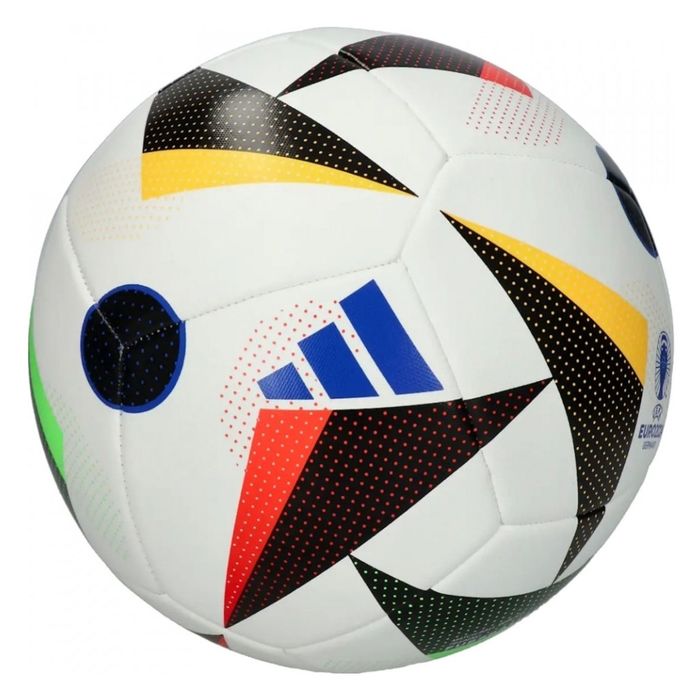 Minge de fotbal alba.