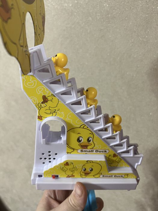 Музыкальная игрушка Утята на лестнице