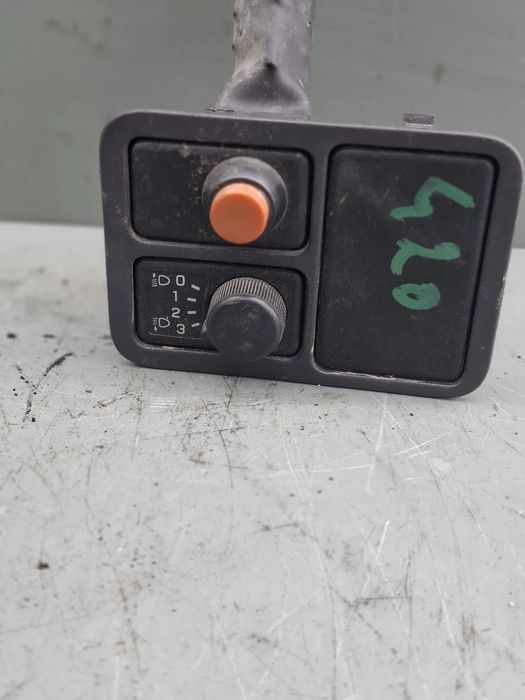 Buton reglaj faruri 68493-90J00 Nissan Almera 2002 1.5 MT (98 hp)