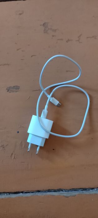 Продам Колонку и зарядку на Айфон