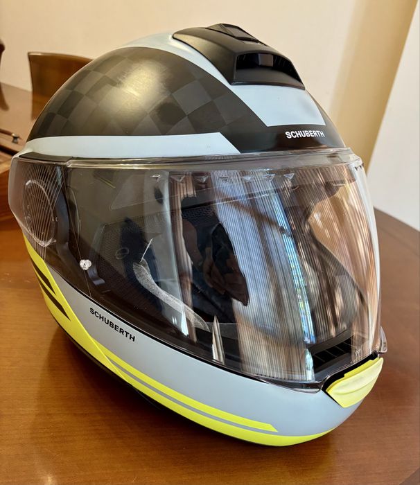 Vand casca Schuberth C4Pro Carbon