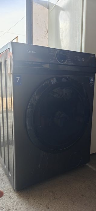 Срочно продам стиральную машину в отличном состоянии все работает.