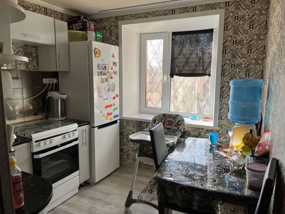 Продам квартиру чернышевского 102. Второй этаж не угловая