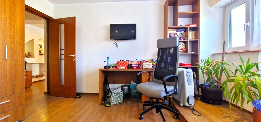 Spatiu de Birouri Mobilat - Apartament cu 3 Camere - Bd. Unirii 7