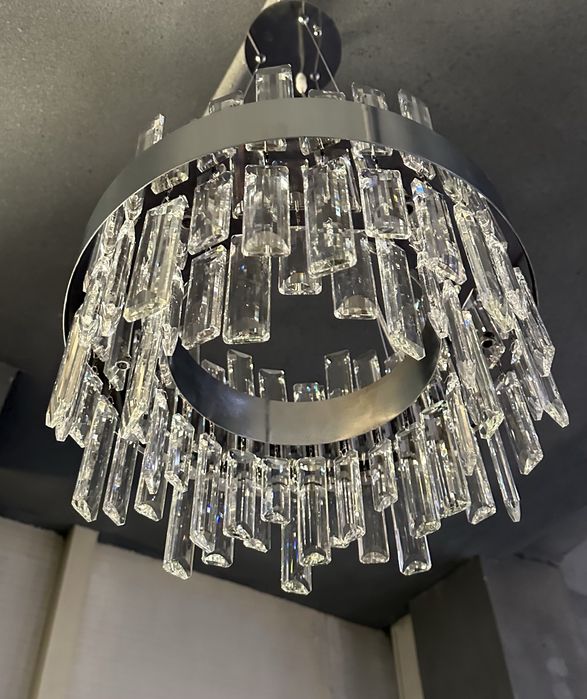 Люстры разного стиля