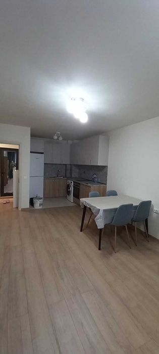 Дава се под наем Двустаен апартамент в Асеновград - 70 кв.м за 378.93 € - Снимка #2