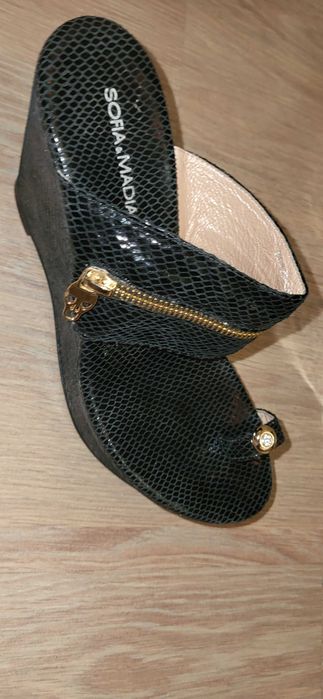 Басоножки на танкетке