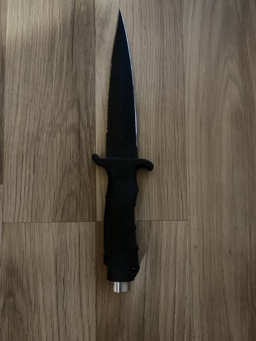 Два ножа за Ценители