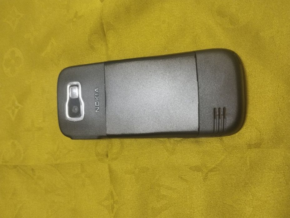 Assalom alekum Telefon Sotiladi Original Nokia 2630