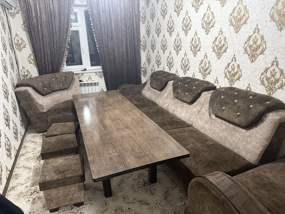 12 кишилик диван хони билан