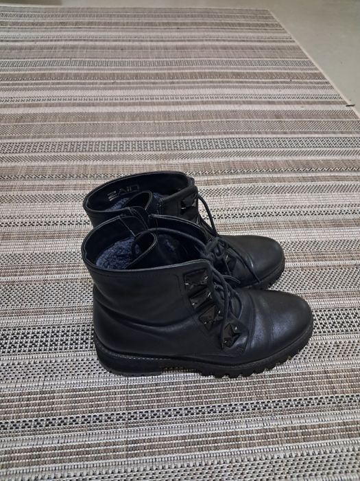 Продам зимнюю обувь