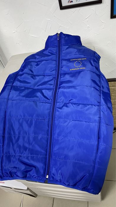 Безрукавки, жилетки, флисовые кофты оптом