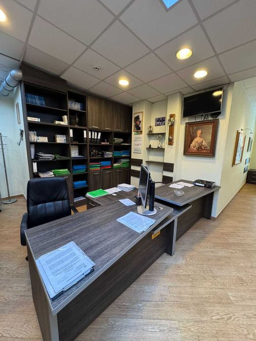 Офис Под наем Топ център