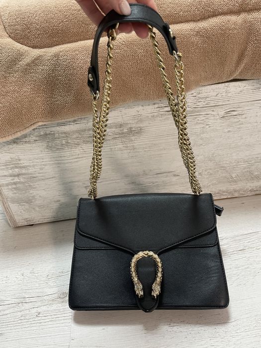 Дамска черна чанта