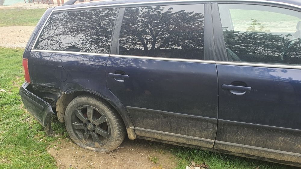 Vand\dezmembrez Passat B5.5 accidentat