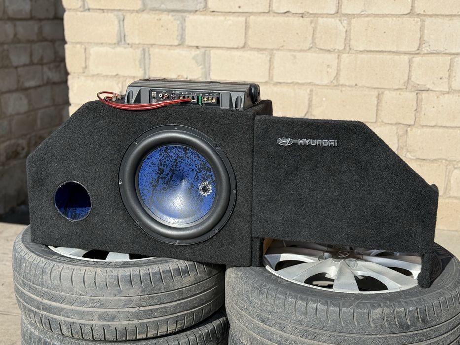 Сабвуфер с усилителем SONY