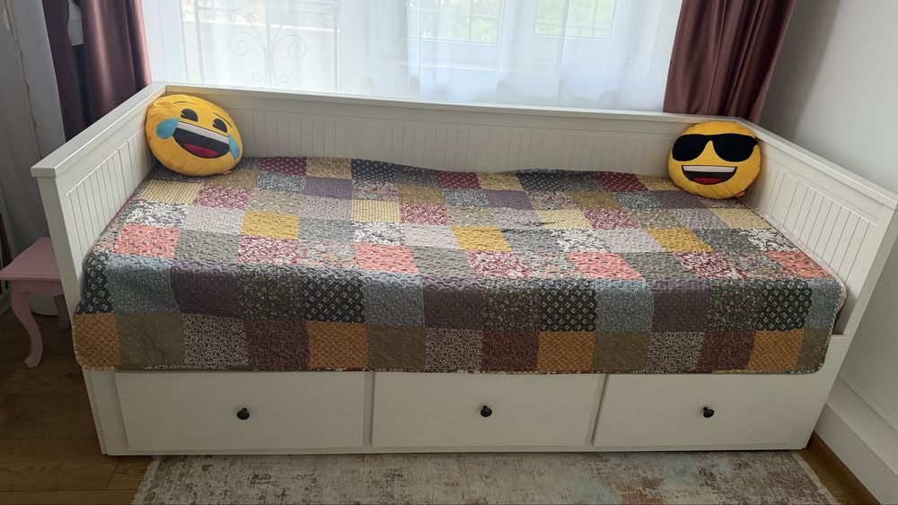 Vand divan Ikea stare foarte buna