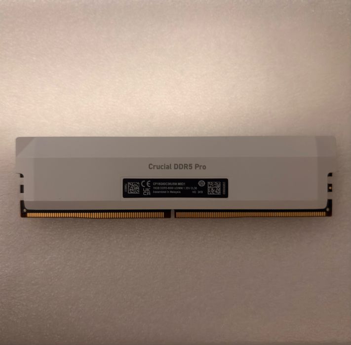Memorie RAM Crucial Pro White 16GB 6000MHZ, CL36