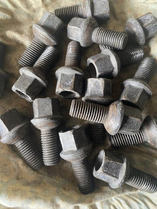 Болты колёс и прочие на фольц!