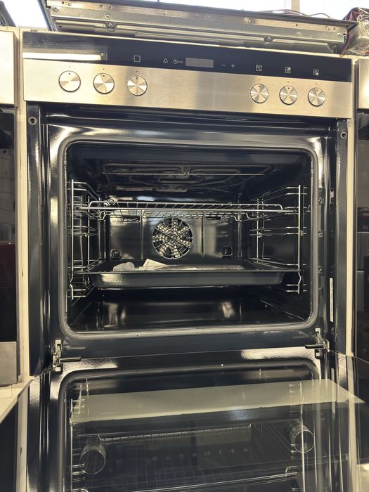 Set cuptor și plită Siemens EA64RGNA1E + HE113FBS2