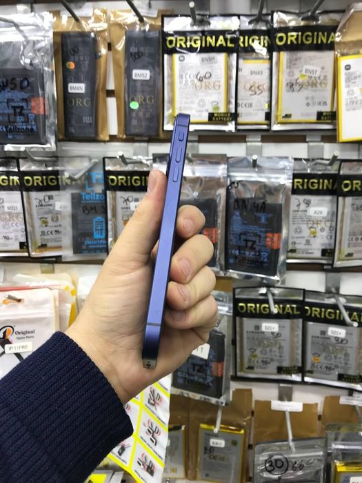 Iphone xr 17 pro korpus taqilgan