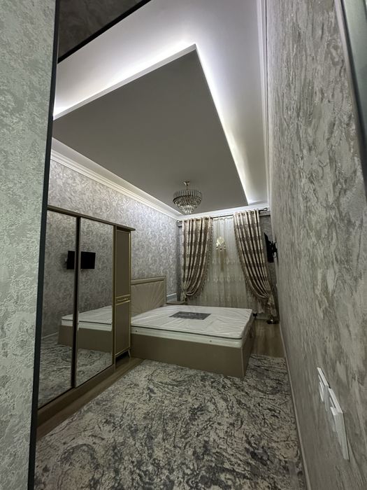 Uy sotiladi keles novostroyka 9 etaj 65 kvadrat  2 xona