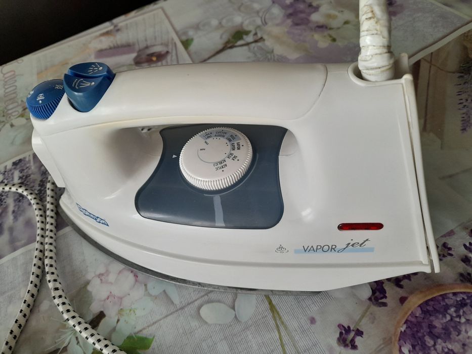 Fier de calcat cu abur Tefal si Rohnson