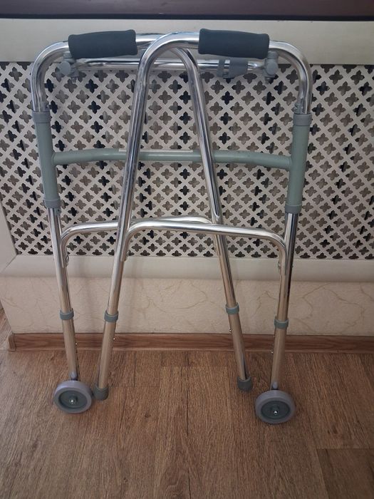 Ходунки раскладные